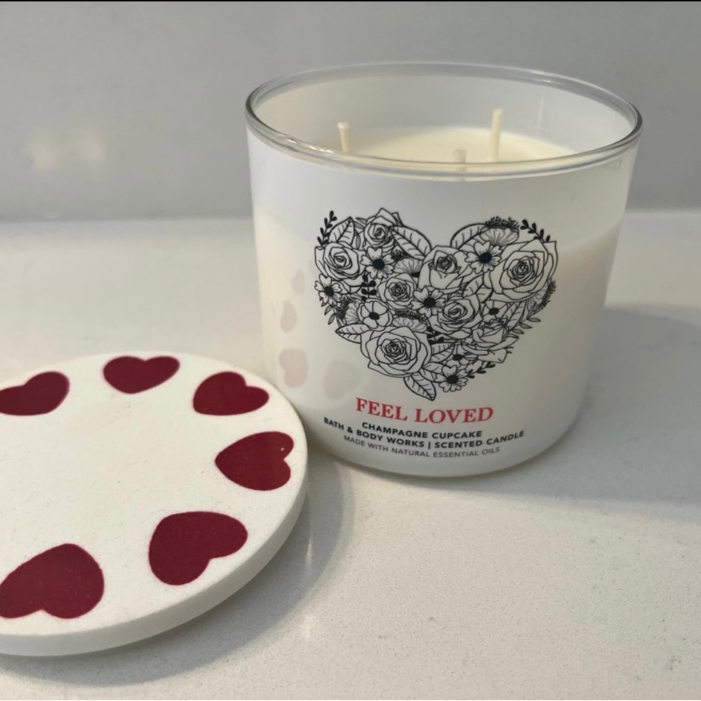 Bath and Body Works Champagne Cupcake Candle